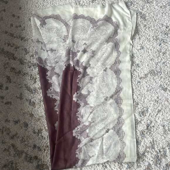 Ugg 100% Australian Wool Print Scarf - Picture 2 of 5